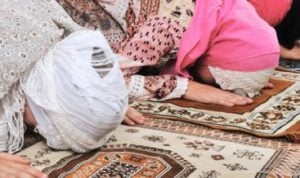 7 Cara Ampuh Usir Rasa Malas dan Mengantuk Saat Salat Tarawih