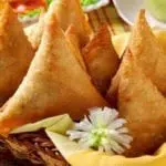 Resep Samosa Isi Daging Ayam Bumbu Kari yang Sedap dan Gurih