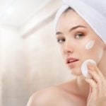 Si Kulit Kering dan Sensitif, Begini Cara Terbaik Aplikasikan Retinol