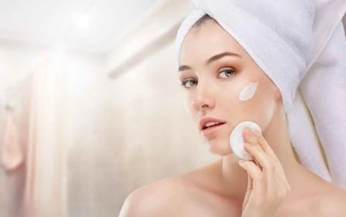 Si Kulit Kering dan Sensitif, Begini Cara Terbaik Aplikasikan Retinol
