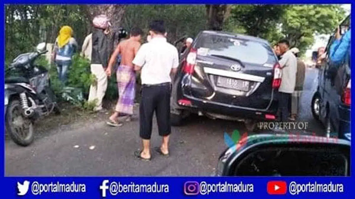 Brak! Mini Bus Vs Pemotor, Satu Korban Tak Sadarkan Diri