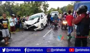 Tabrakan Avanza Versus Truk, Dua Meninggal Dunia di Madura