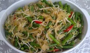 Resep Tumis Kacang Panjang Kecambah Pedas Gurih yang Menggugah Selera