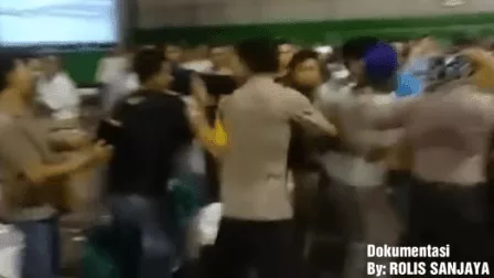 Viral Video Kericuhan Rekapitulasi Suara Pemilu 2019 di Madura
