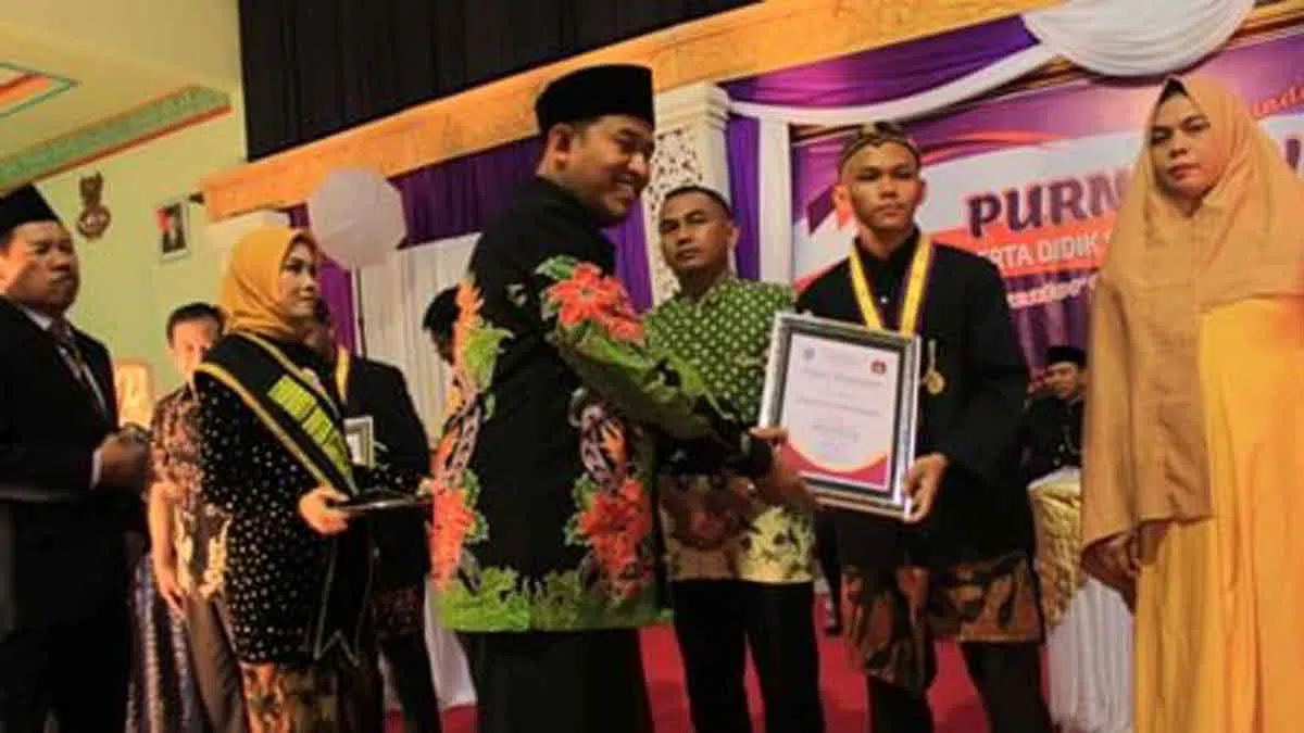 Penuh Prestasi, SMANSA Sumenep Gelar Purnawiyata