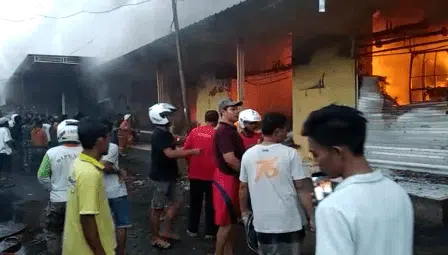 Kebakaran Pasar Anom Sumenep Enam Kios Ludes