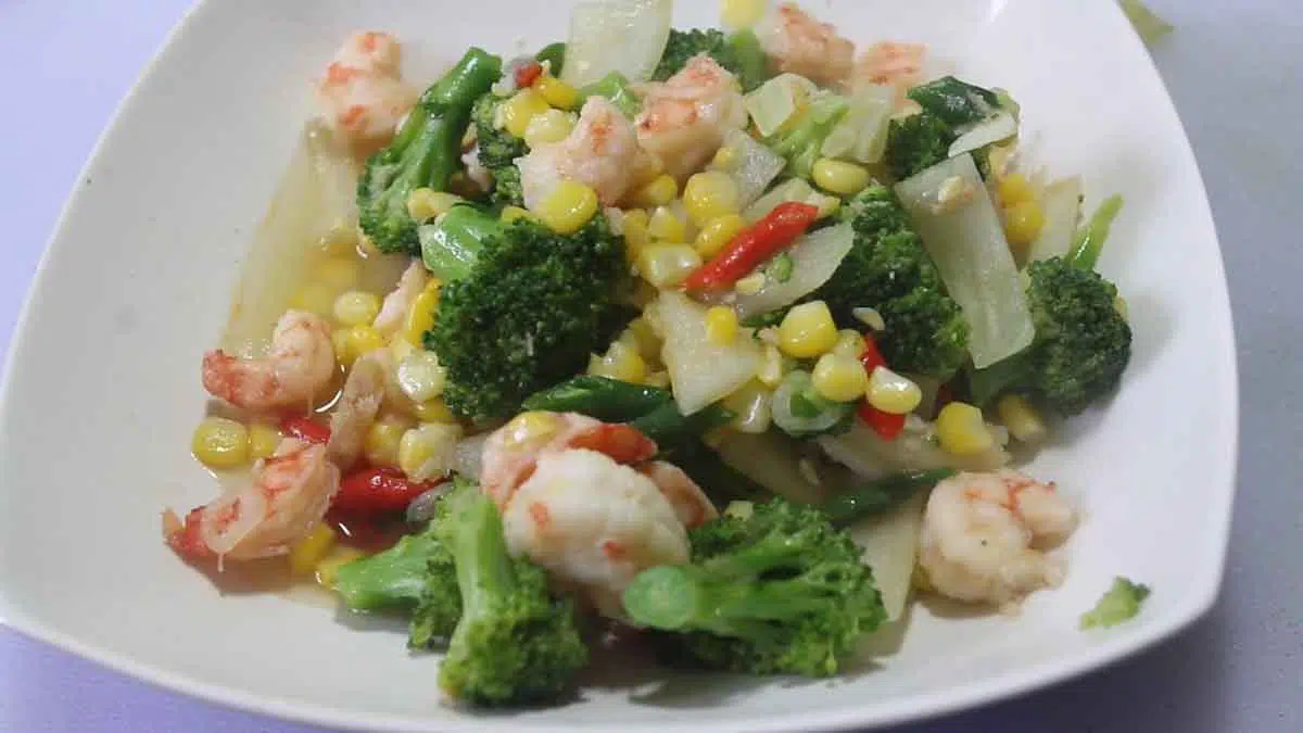 Menu Sahur: Resep Tumis Udang Brokoli Saus Tiram yang Gurih
