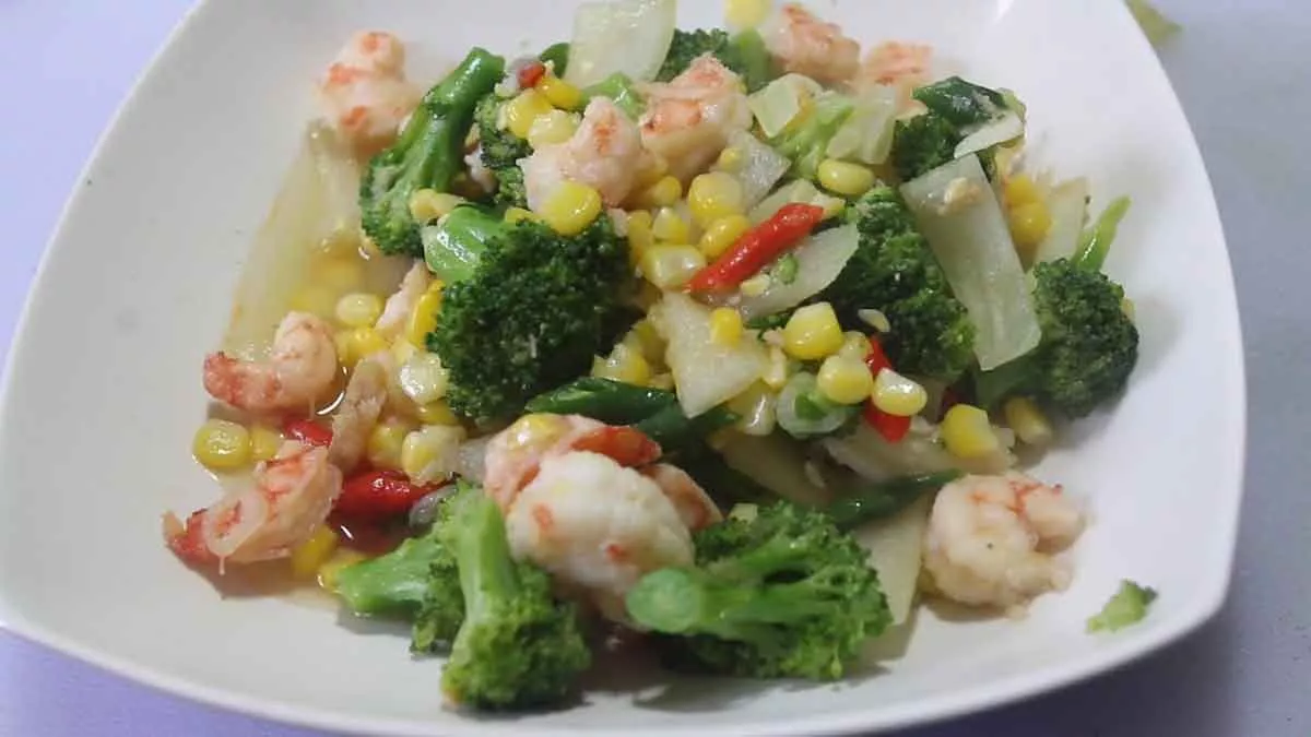 Menu Sahur: Resep Tumis Udang Brokoli Saus Tiram yang Gurih