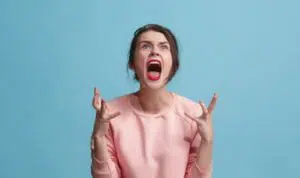 Lakukan 10 Trik Ini untuk Menahan Emosi Selama Bulan Puasa