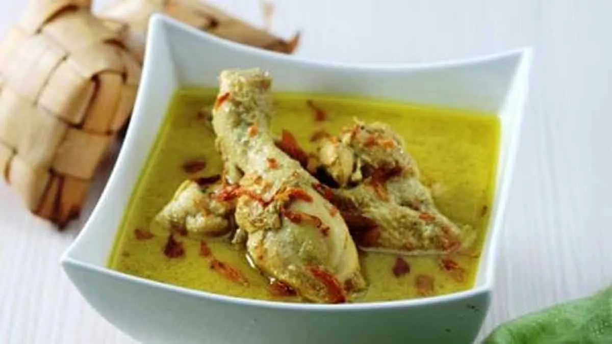 4 Alasan Kenapa Wajib Ada Ketupat dan Opor Saat Lebaran