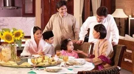 4 Cara Agar Anak Tak Rewel Saat Diajak Silaturahmi