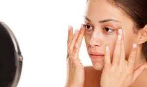 5 Cara Mudah untuk Cegah Concealer Creasing di Wajah
