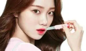 6 Fungsi Lain Dari Lip Gloss Untuk Kecantikan yang Jarang Diketahui