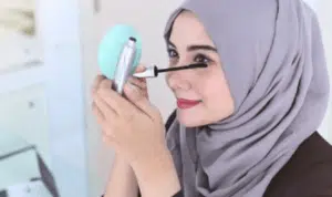 8 Cara Makeup yang Tepat Agar Tampil Flawless dan Natural di Hari Lebaran