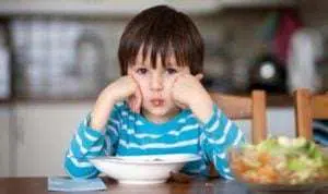 Anak Suka Mengemut Makanan Begini 4 Cara Atasinya