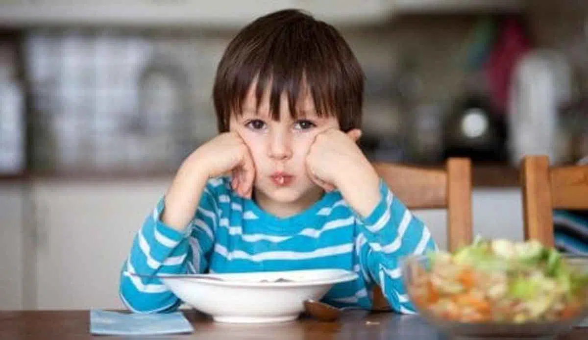 Anak Suka Mengemut Makanan Begini 4 Cara Atasinya