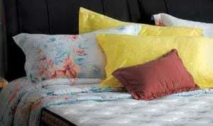 Jauhkan 5 Benda Ini dari Bantal Jika Ingin Tidur Nyenyak