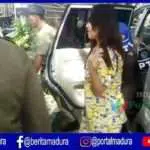 Cewek Kepergok Satpol PP Saat Pakai Baju Tidur Bersama Lelaki di Kamar Kos