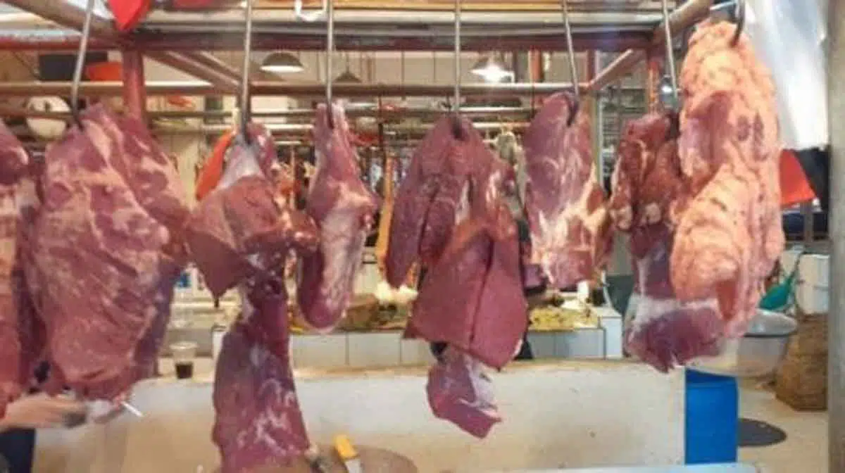 Jelang Lebaran Ketupat Harga Daging Sapi Tembus 120 Ribu/Kg