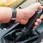 Hati-hati! Ini Risiko Jika Terlalu Lama Pakai Rem Tangan