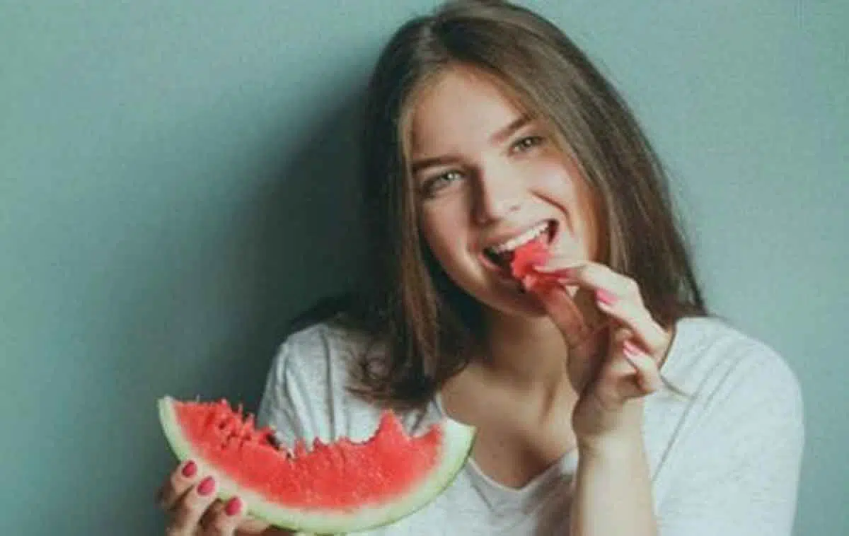 Jangan Diabaikan! Ini 4 Efek Samping Konsumsi Buah Semangka di Malam Hari