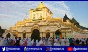 Jemaah Salat Idul Fitri Meluber, Khotib Masjid Jamik Sumenep Ingatkan Hal Ini