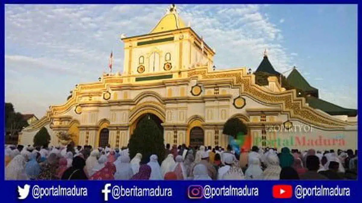 Jemaah Salat Idul Fitri Meluber, Khotib Masjid Jamik Sumenep Ingatkan Hal Ini