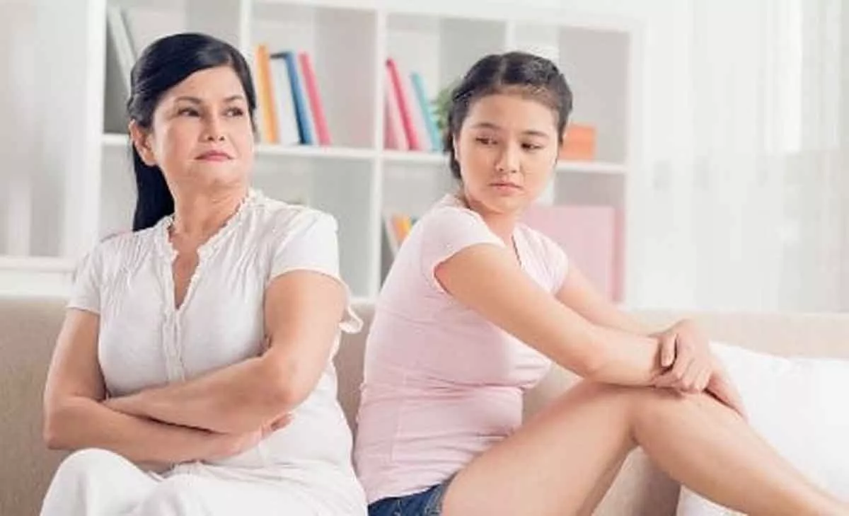 Kenali 5 Alasan Ibu Sering Bertengkar dengan Anak Gadisnya
