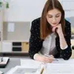 Kenali 6 Zodiak yang Fokus dan Tekun Selesaikan Pekerjaannya