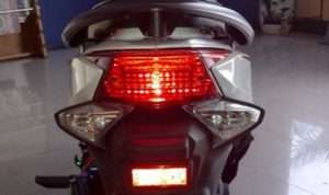 Kenali Penyebab Utama Lampu Rem pada Motor Matik Terus Menyala