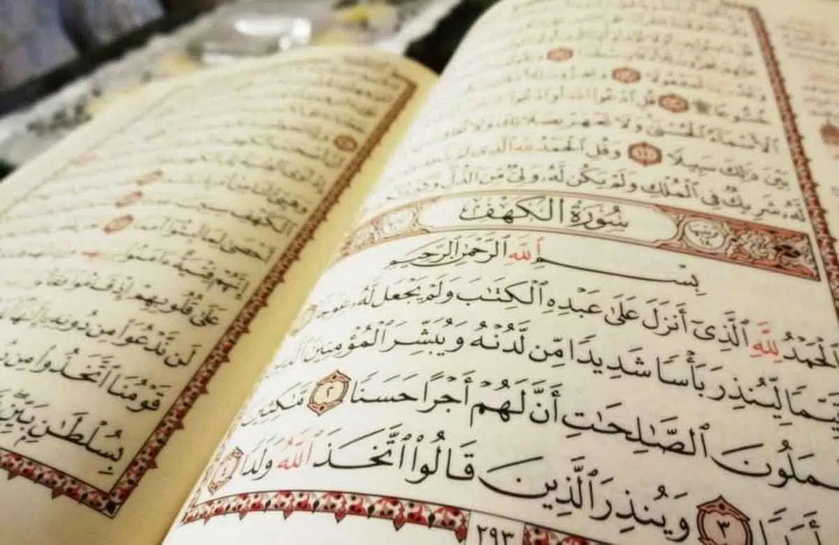 Umat Muslim, Inilah Keutamaan Membaca Surat Al Kahfi di Hari Jumat