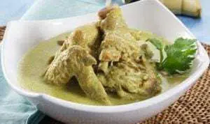 Lakukan 4 Hal Ini Agar Opor Ayam Tak Cepat Basi