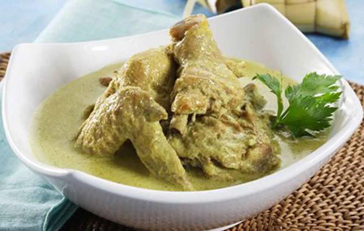 Lakukan 4 Hal Ini Agar Opor Ayam Tak Cepat Basi