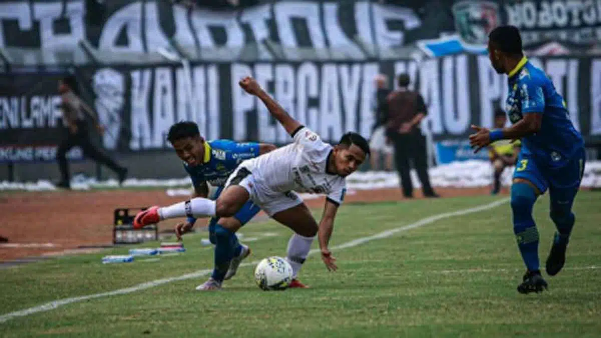 Gagalkan Kemenangan Persib