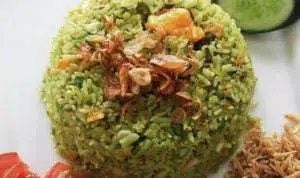 Resep Nasi Uduk Hijau Pandan yang Menggugah Selera