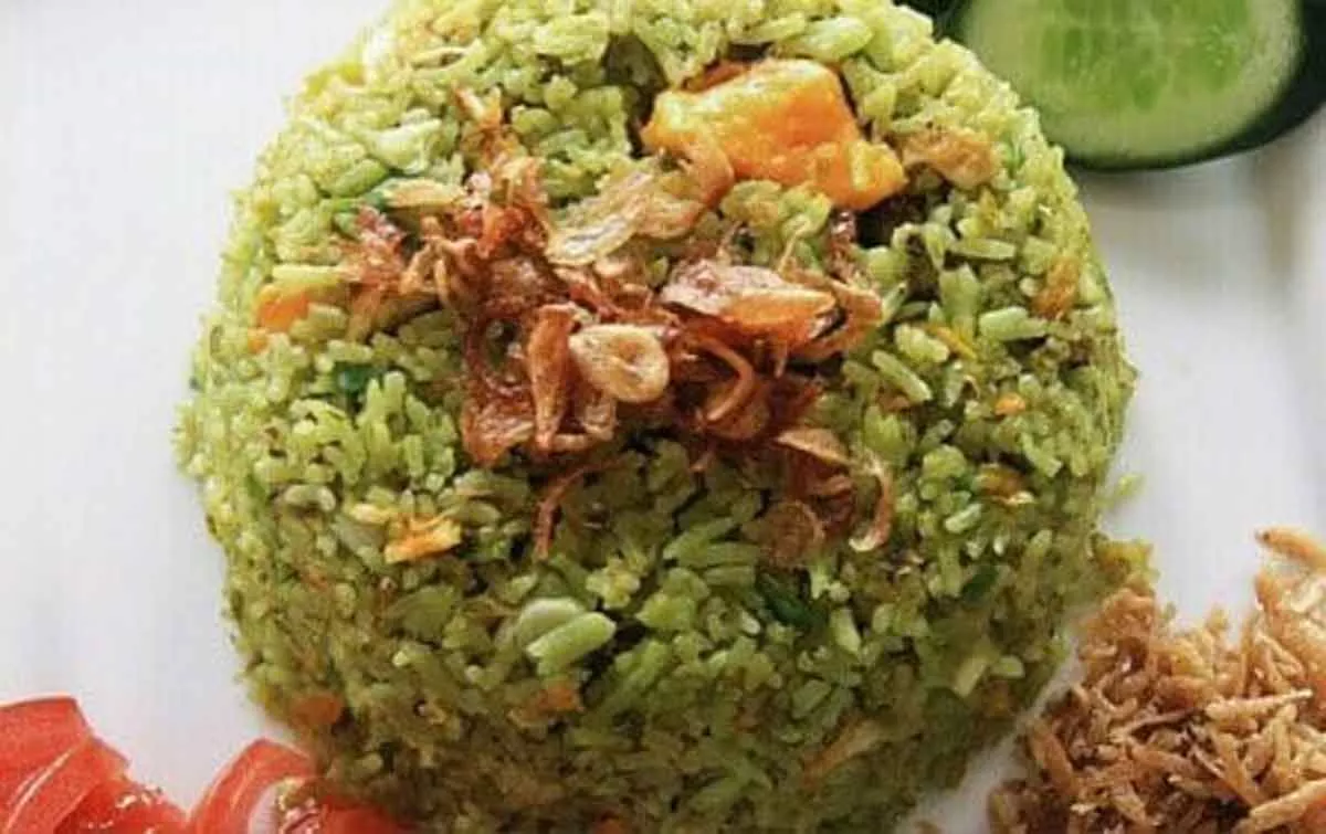 Resep Nasi Uduk Hijau Pandan yang Menggugah Selera
