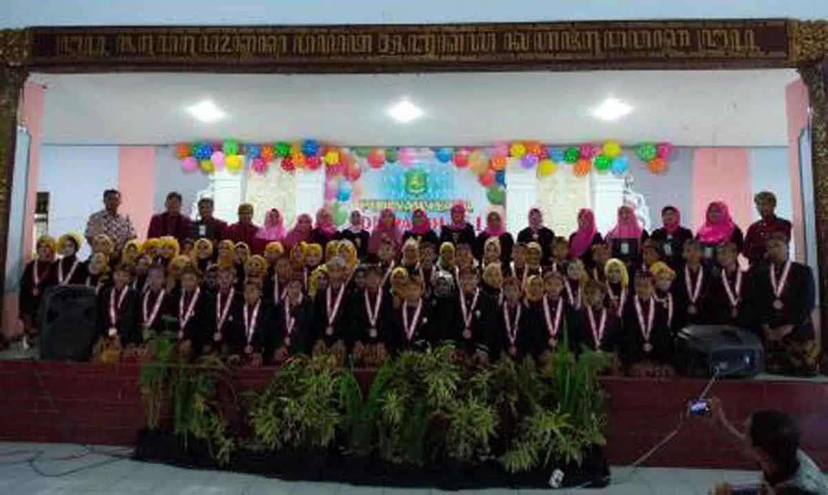 Lulus Seratus Persen, SDN Pandian 1 Sumenep Gelar Purnawiyata