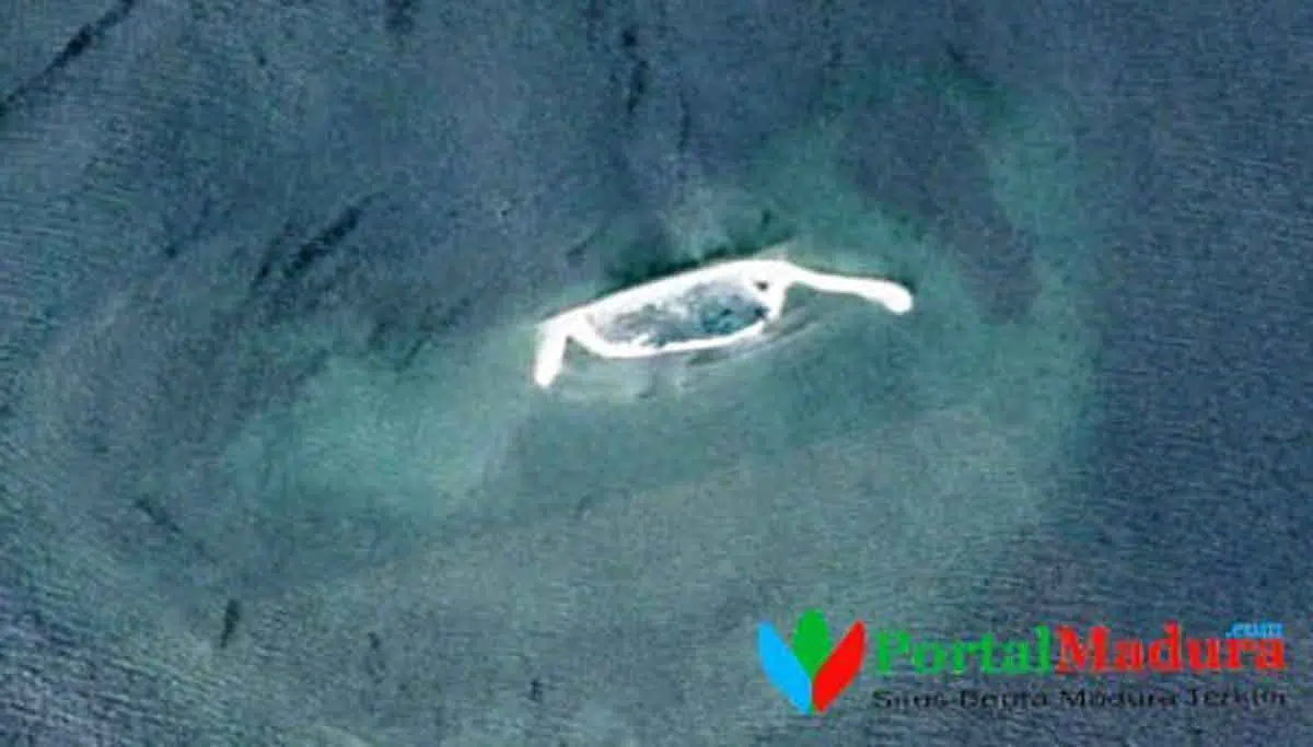 Google Earth Tangkap Penampakan 'Kacamata Satu' di Sumenep, Madura