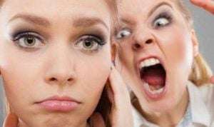 Waspada! 5 Zodiak Ini Suka Menusuk dari Belakang
