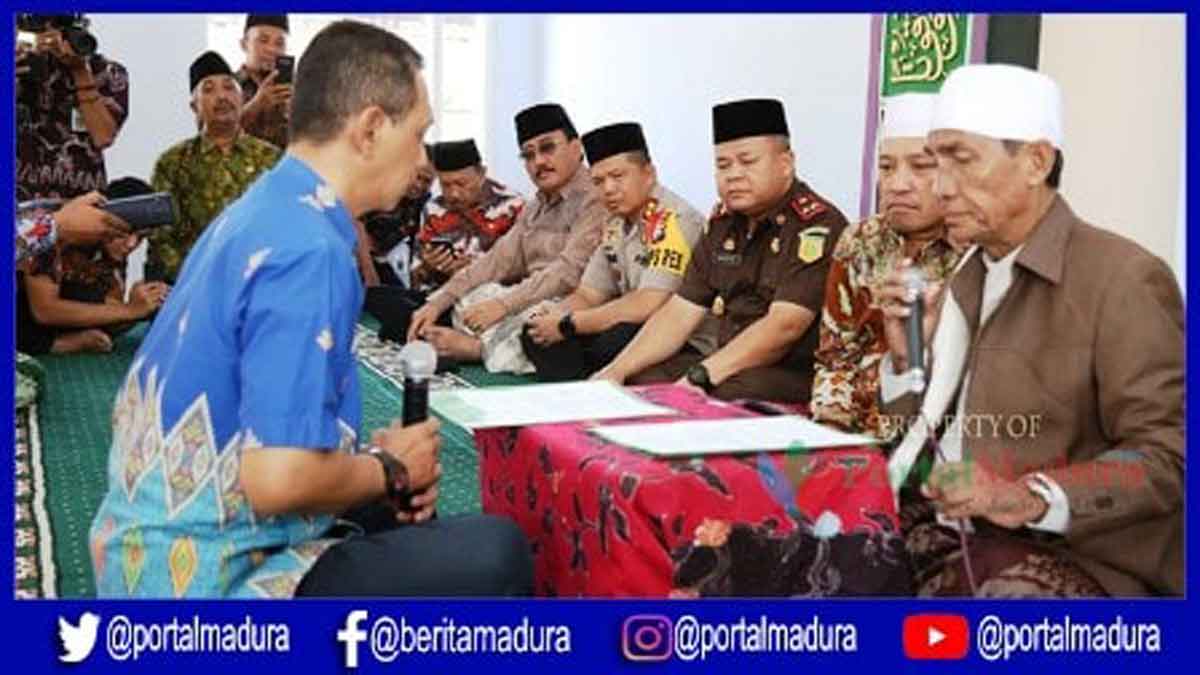 Kepala BPBD Sampang Masuk Islam