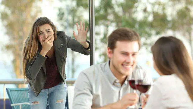 Pasangan Anda Selingkuh? Ini Dia 8 Penyebabnya