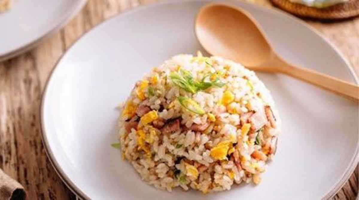 4 Cara Memasak Nasi Goreng Agar Tak Terlalu Berminyak - PortalMadura.com