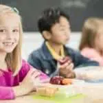 4 Kesalahan Saat Siapkan Bekal Sekolah Anak, Perhatikan!