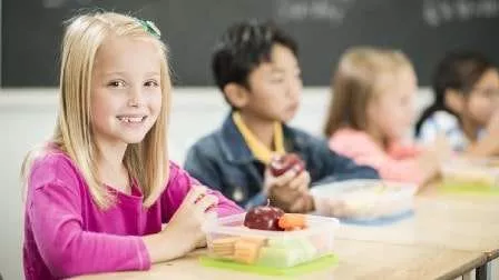4 Kesalahan Saat Siapkan Bekal Sekolah Anak, Perhatikan!