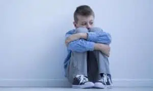 4 Sikap Orang Tua yang Bisa Sebabkan Si Kecil Minder