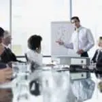 4 Solusi Agar Tak Gugup Saat Hadapi Seminar