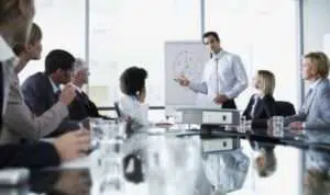 4 Solusi Agar Tak Gugup Saat Hadapi Seminar
