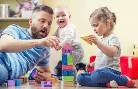 5 Cara Berbagi Tugas dengan Suami dalam Merawat Anak