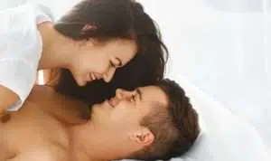 6 Cara Nakal Rangsang Payudara Suami Saat Bercinta