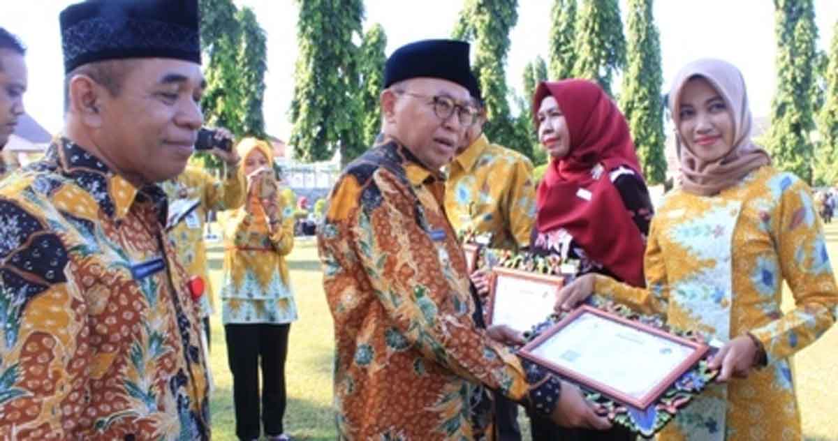 Bupati Sumenep A Busyro Karim